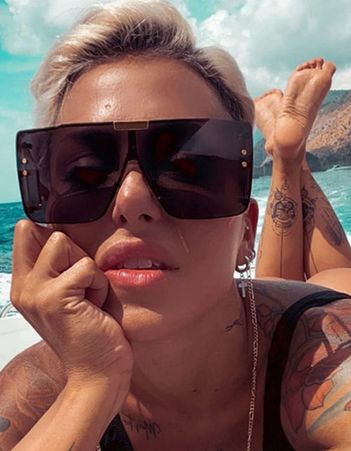 Load image into Gallery viewer, Square Oversized Flat Top Sunglasses with Side Lens Integrated for Women Men B4028
