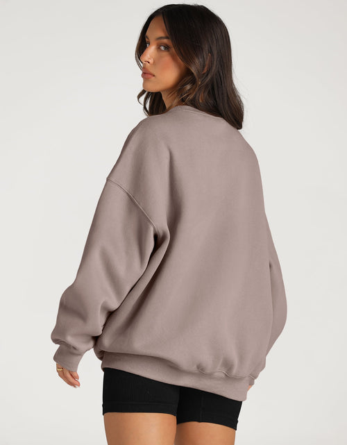 Load image into Gallery viewer, Oversized Sweatshirts for Women Crewneck Y2K Hoodies Sweaters Casual Tops Comfy Fall Fashion Pullover Outfits Winter Clothes
